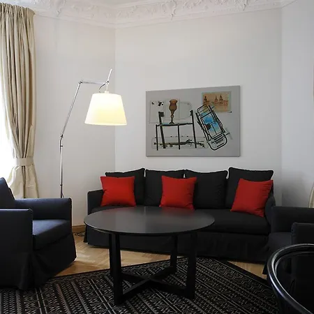 Hotel Neiburgs 4*